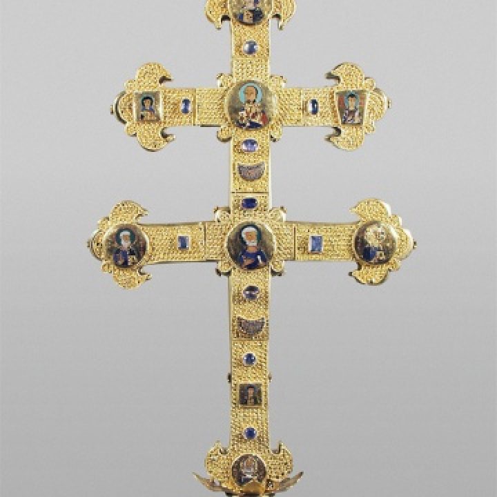 Závišův kříž, pohled zezadu, detail kříže